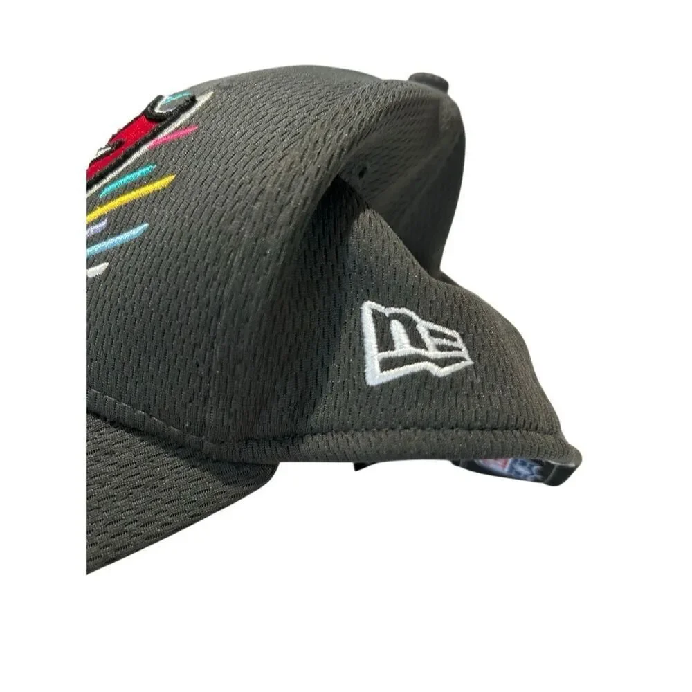 Tampa Bay Buccaneers Crucial Catch Intercept Cancer Hat New Era Small/Medium